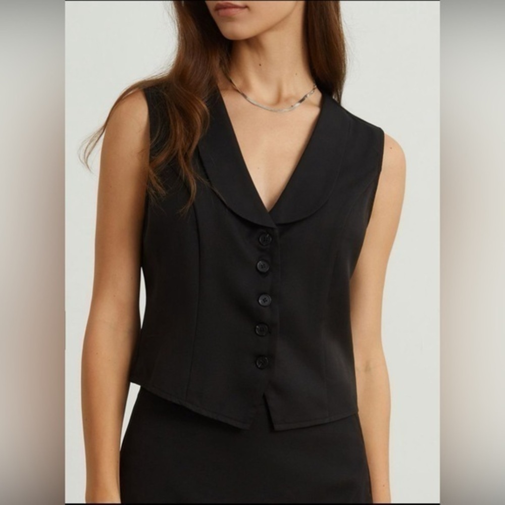 Commense Effortless Two Piece Black Vest and Mini Skirt Set Size XS - Picture 4 of 9